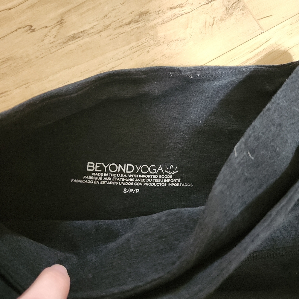 Beyond Yoga Set - Picture 4 of 5